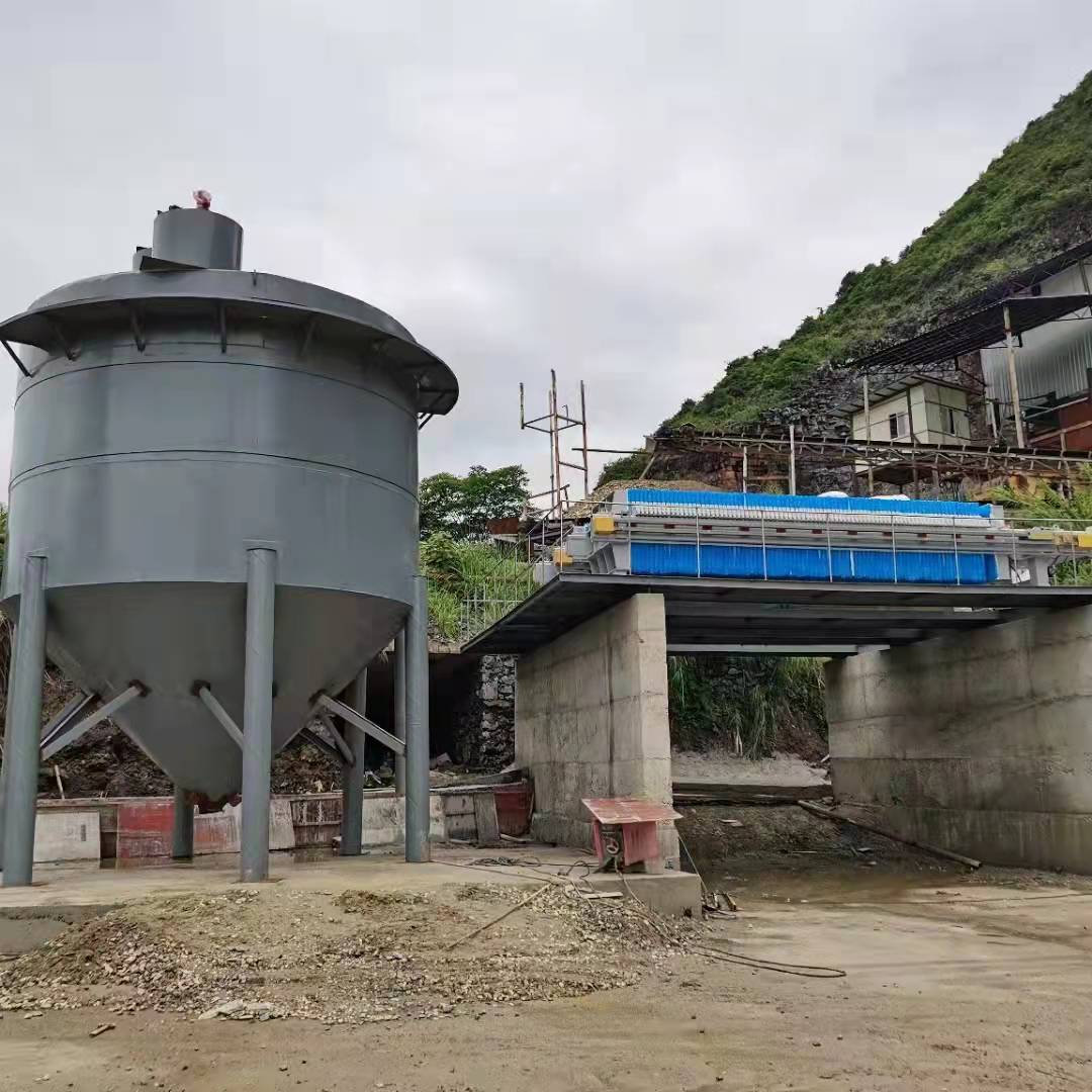 程控自动拉板厢式压滤机